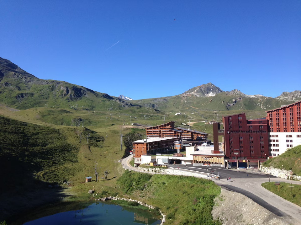 Studio-Arc2000-REF1478526