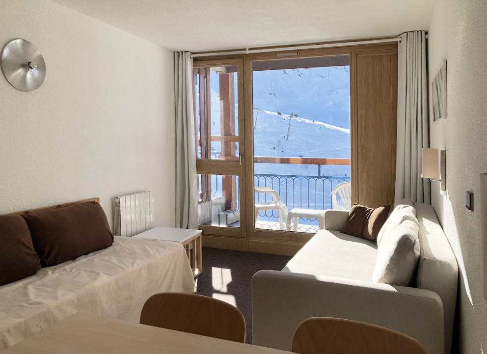 Studio-Arc2000-REF1478526