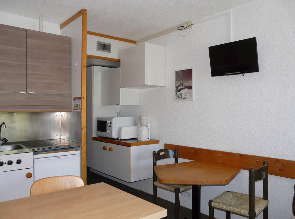 Studio-Arc2000-REF1478526