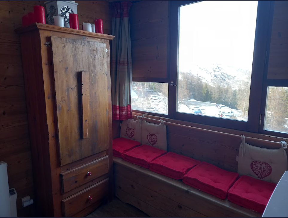 Studio-Corbier-REF1477415