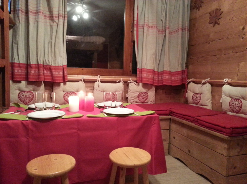 Studio-Corbier-REF1477415