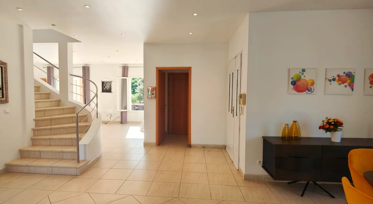 Maison-Saint-Raphael-REF6767596