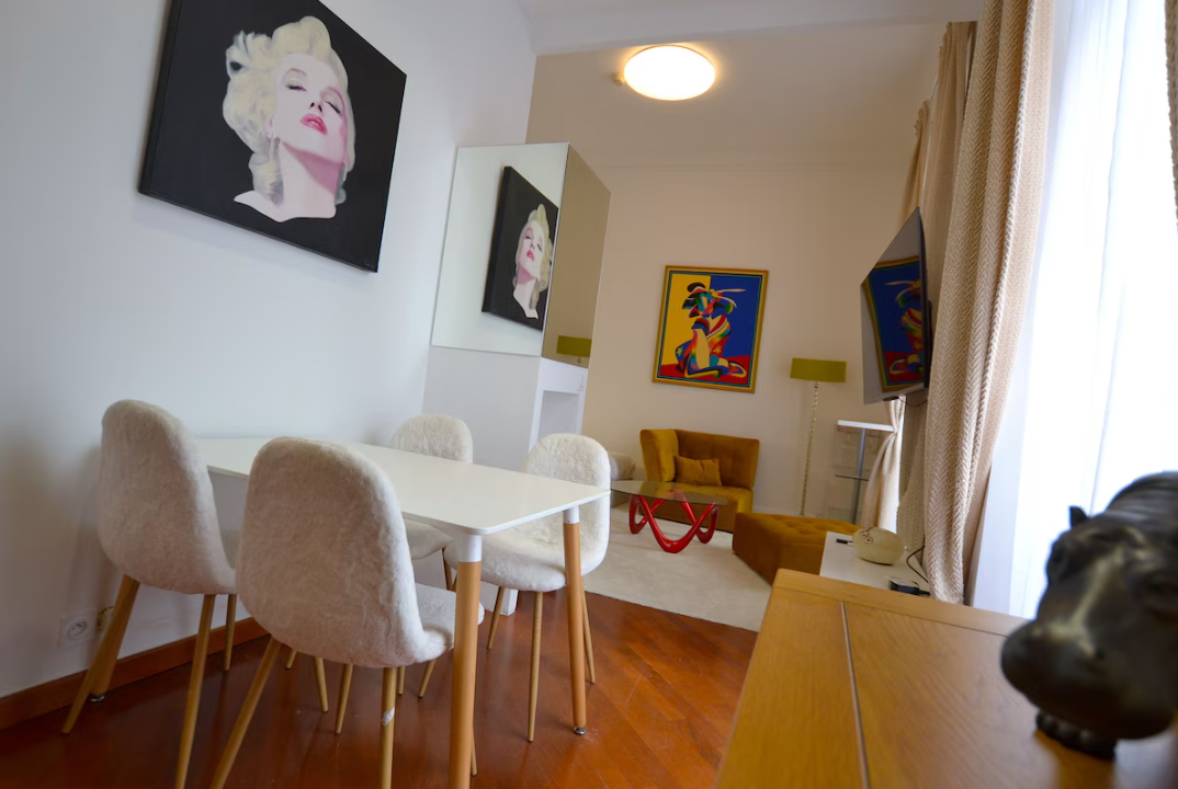 Studio-Monaco-REF7418526
