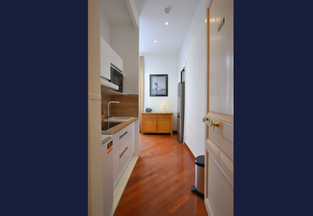 Studio-Monaco-REF7418526